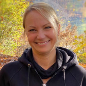 Das Foto zeigt Kirsten Eberhardt, Autorin des Beitrags Gesunde Ernährung - Ein Webinar in persönlicher Atmosphäre.